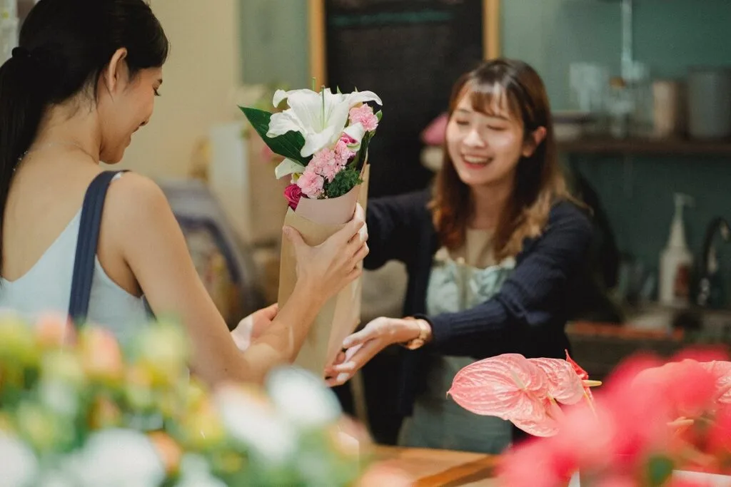 3 Methods to Attract Customers – Small Business Tips